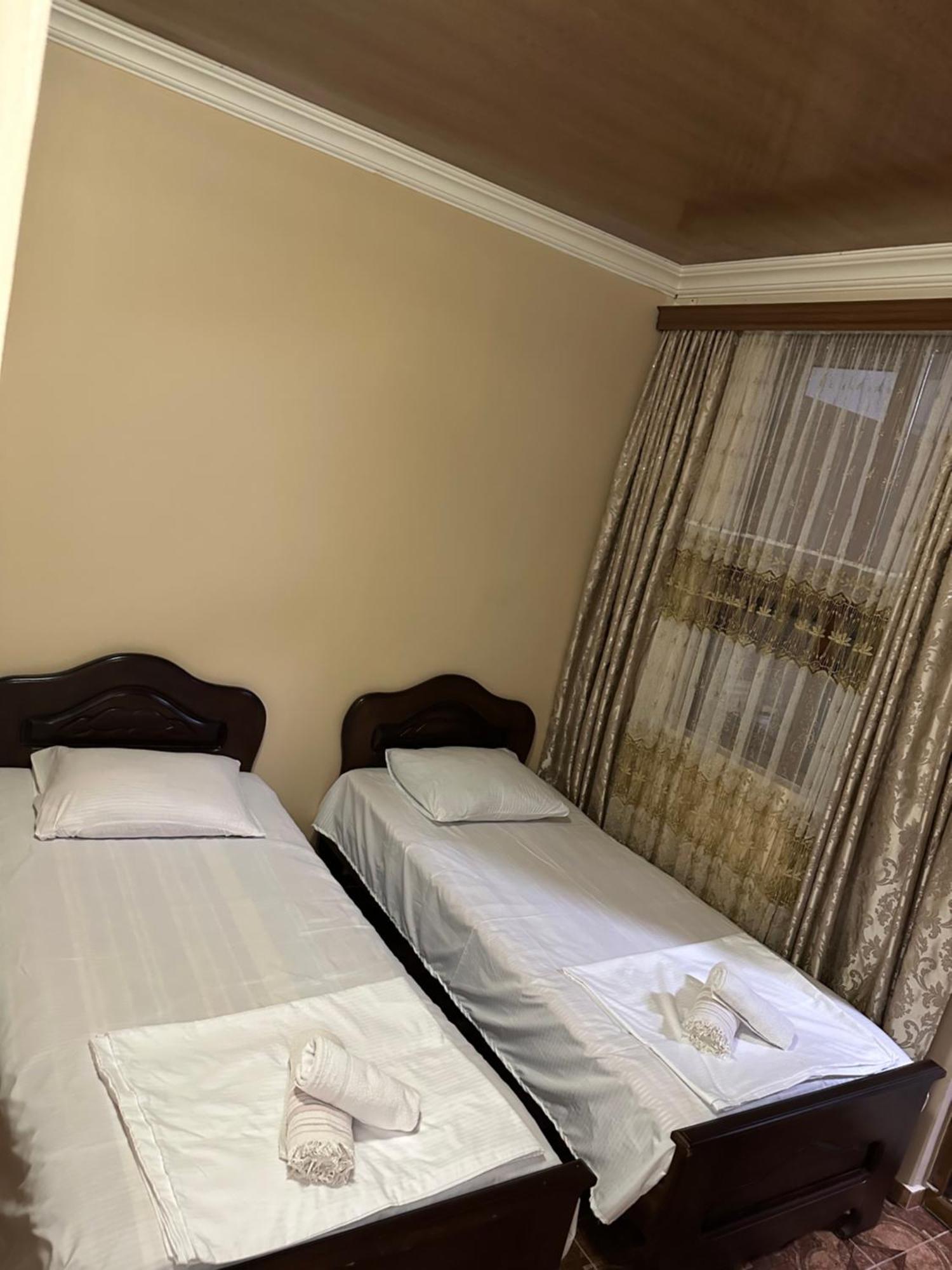 Linda Guest House باتومي المظهر الخارجي الصورة
