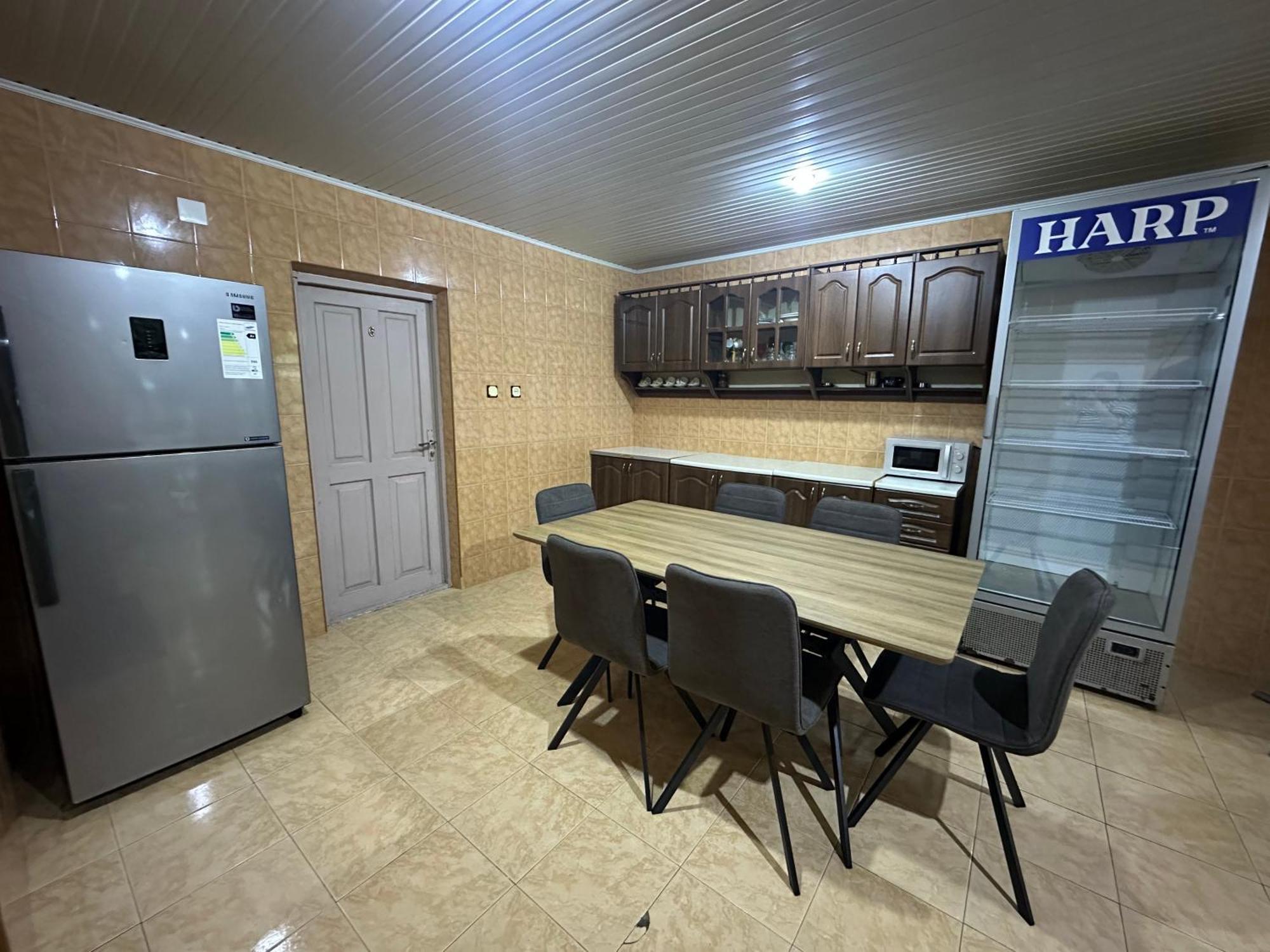 Linda Guest House باتومي المظهر الخارجي الصورة
