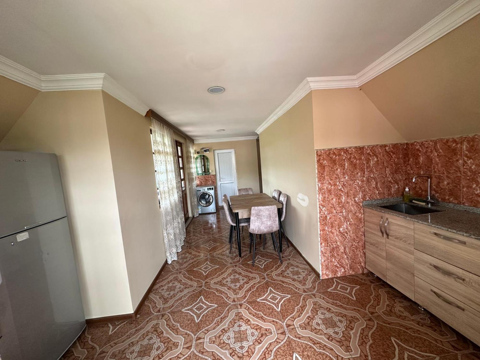 Linda Guest House باتومي المظهر الخارجي الصورة